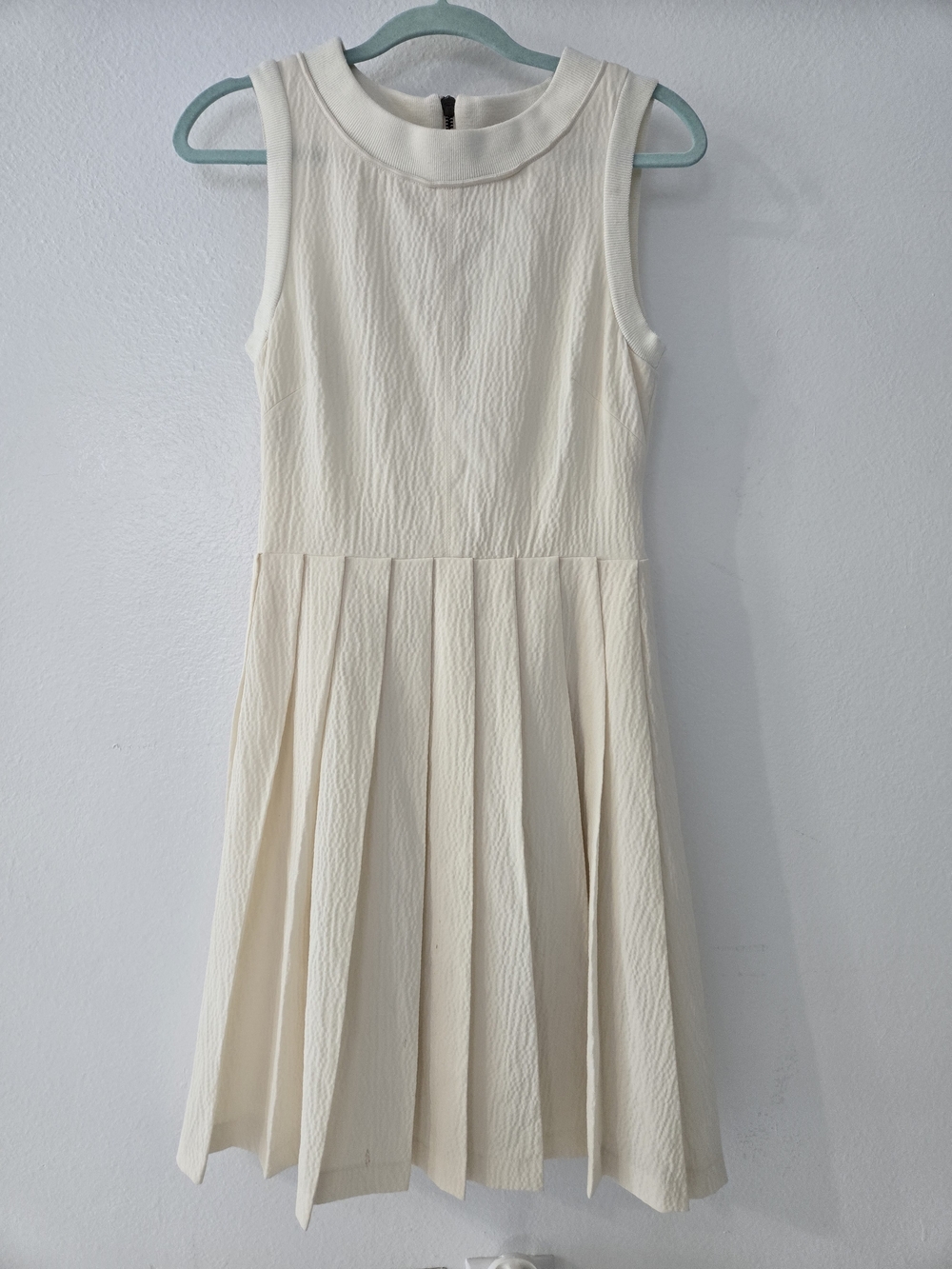 Cacharel Sleeveless Cream Pleated Midi Dress Size 8 Minimalist